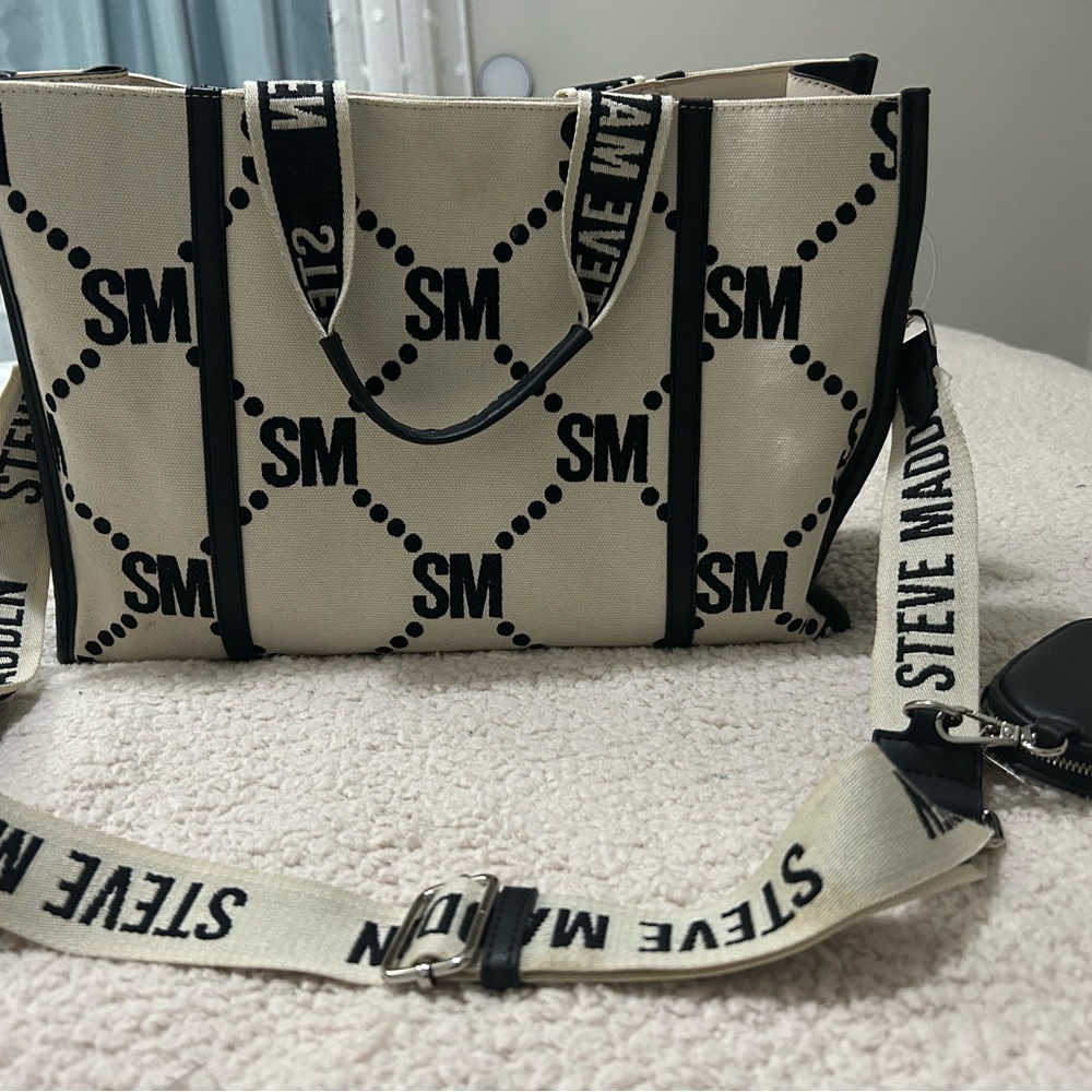 Steve Madden Black and Cream Logo Tote - Picture 1 of 10